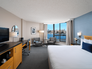 Laurel Wing Inner Harbour Guestroom with king size bed